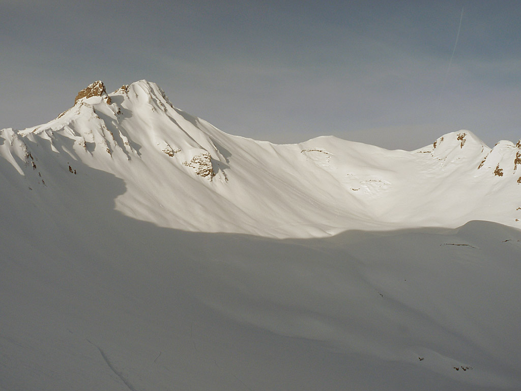 #20 Mt Coin et la combe NE : Vue generale sur le Mt Coin et la face NE, archi bon Mt Coin et la combe NE : Vue generale sur le Mt Coin et la face NE, archi bon