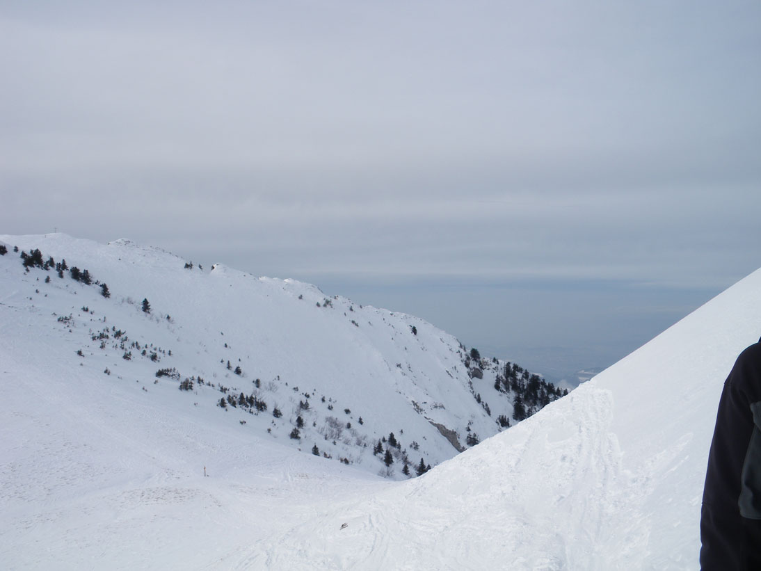 #1 petit som : en passant du col de bovinant a celui de leychaud, la croix du petit som au fond a g petit som : en passant du col de bovinant a celui de leychaud, la croix du petit som au fond a g