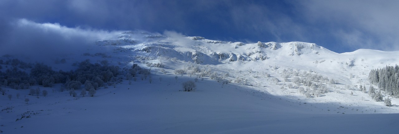 #11 Cirque de Chamalière : Percée du ciel bleu Cirque de Chamalière : Percée du ciel bleu