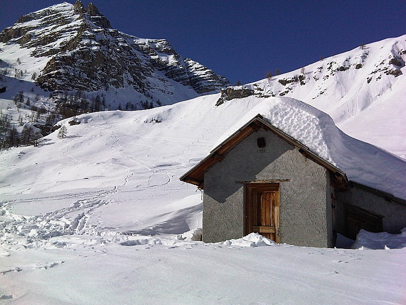 #2 Descente Valloar : Vallon de valloar en conditions très correctes pour la descente Descente Valloar : Vallon de valloar en conditions très correctes pour la descente