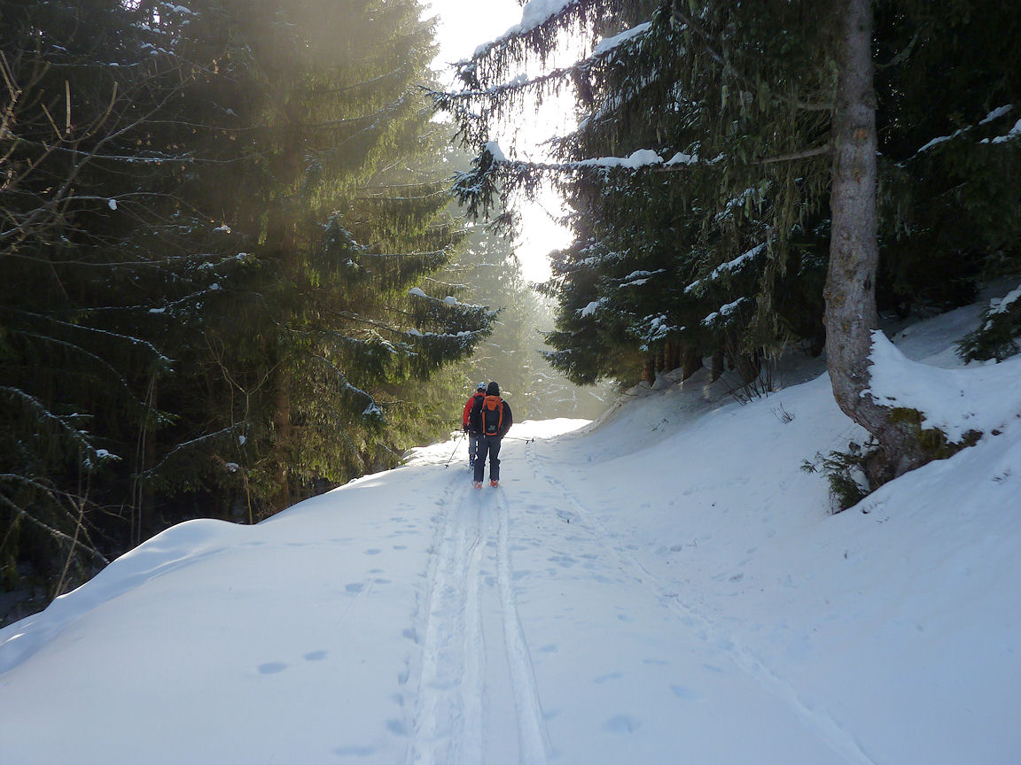 #23 Route de Framezan. : Dans quelques instants, le soleil va nous abandonner. Route de Framezan. : Dans quelques instants, le soleil va nous abandonner.