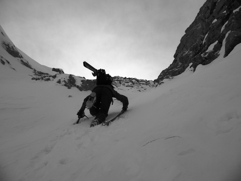 #9 Couloir nord est : Premier tiers de la montée Couloir nord est : Premier tiers de la montée