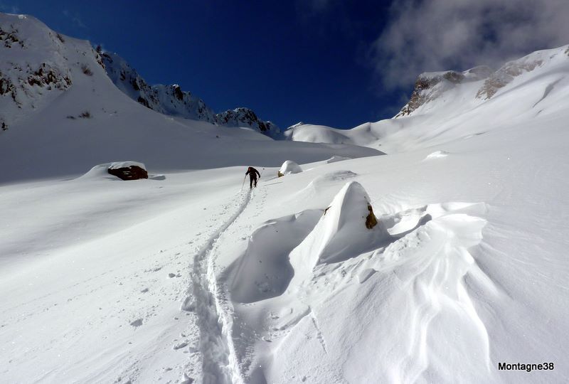 #15 plus beau je meurts : Le long vallon ..... plus beau je meurts : Le long vallon .....