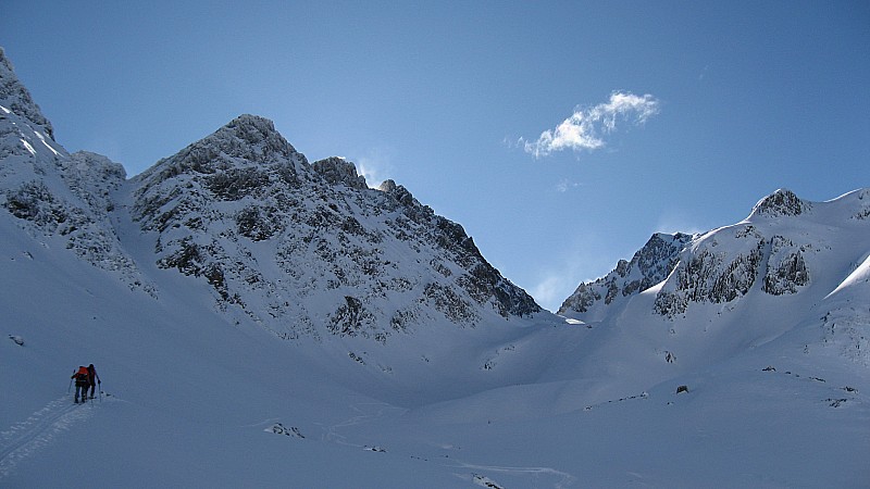 #10 Remontée vers le rocher blanc : Toujours aussi longue cette montée ! Remontée vers le rocher blanc : Toujours aussi longue cette montée !
