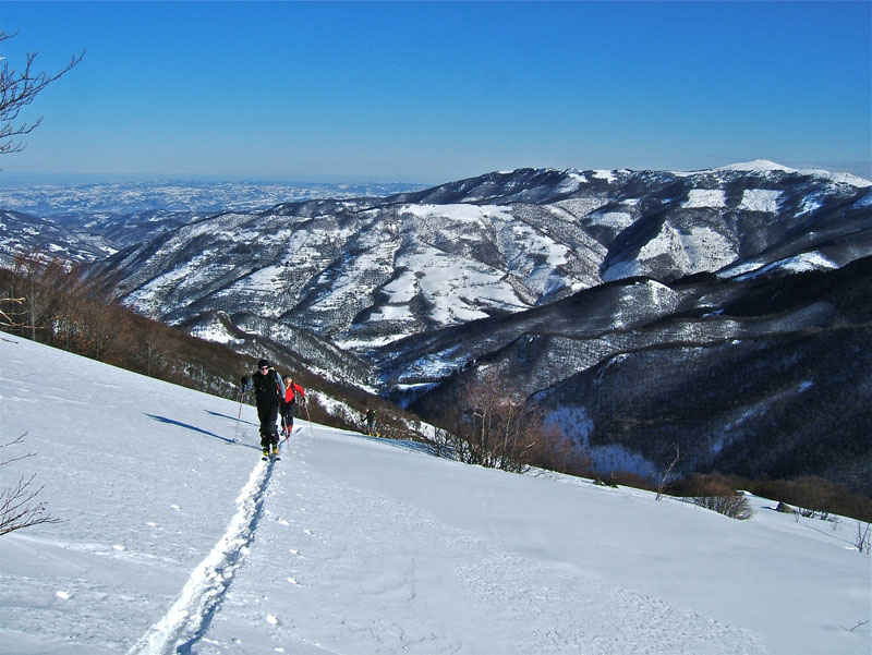 #3 Baussetti : La montée avec Mindino en arrière plan. Baussetti : La montée avec Mindino en arrière plan.