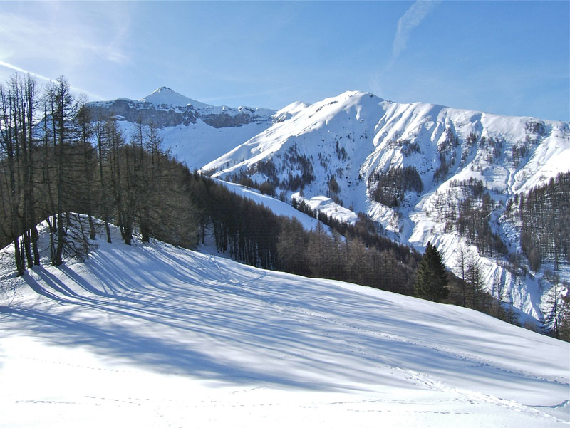 #6 Burenta : Arrivé à Pélèvo, le Mounier apparaît. Burenta : Arrivé à Pélèvo, le Mounier apparaît.