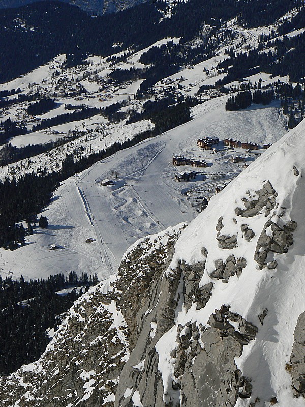 #16 Les pistes de L Les pistes de L'Etale : Contraste avec la montagne sauvage