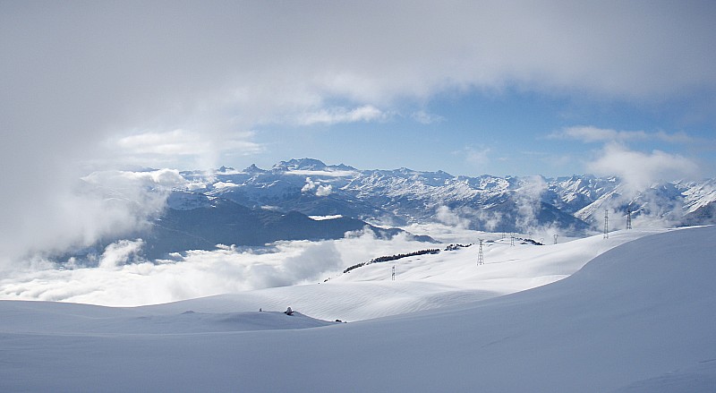 #4 Vue vers le sud : Pris depuis l Vue vers le sud : Pris depuis l'arête vers 2100m
De nombreuses remontées de nuages à partir de 10h00