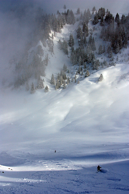 Sulens : Bonne poudre sous le couloir.