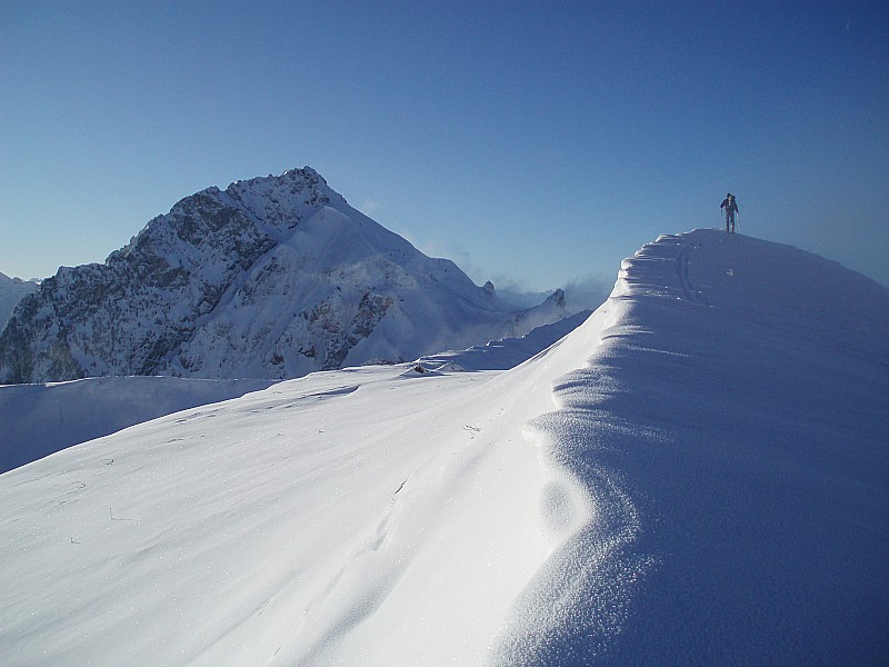 #8 Sur les crètes : On regarde le couloir, mais on ne le touche pas... Sur les crètes : On regarde le couloir, mais on ne le touche pas...