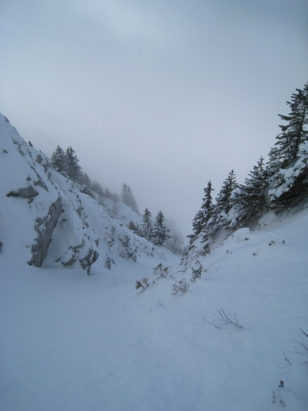 #11 Couloir N : avant l Couloir N : avant l'étroiture.