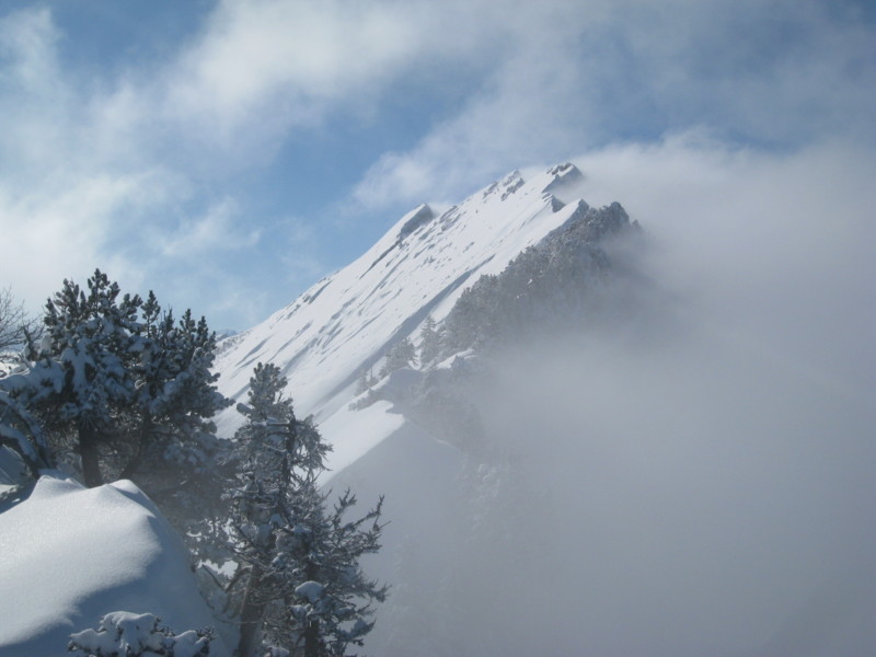 #3 la Dent : d la Dent : d'Arclusaz et les nuages qui s'accrochent versant W.