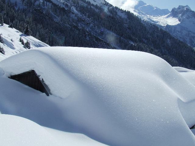 #3 Pointe rousse de Criou : La neige est abondante Pointe rousse de Criou : La neige est abondante