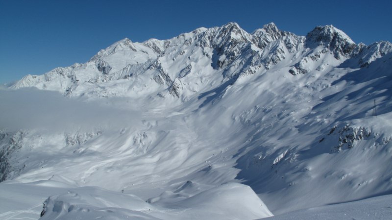 #6 Côté Mont Tondu : La première amorce de nuages Côté Mont Tondu : La première amorce de nuages