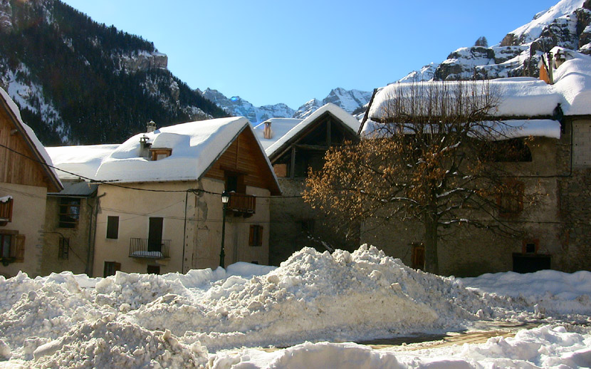 Beaucoup de neige dans St Dalmas