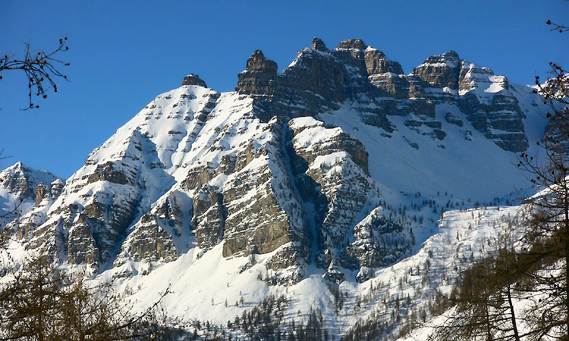 Groupe Fort Carra et le fameux Couloir de la Raie des Fesses, grandiose.