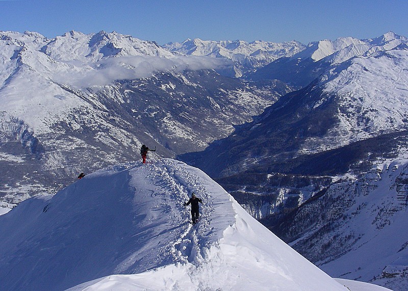 #5 Arrivée au sommet : Arrivée un par un... on s Arrivée au sommet : Arrivée un par un... on s'est un peu disséminés à la montée