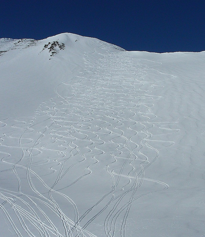 #9 Descente : Sous le sommet, côté sud est... On a fait le passage!!!
(désolé pour les suivants!) Descente : Sous le sommet, côté sud est... On a fait le passage!!!
(désolé pour les suivants!)
