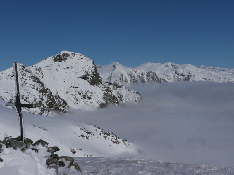 #2 le Tabor et le Taillefer : Au dessus de la mer de nuages, le bonheur... le Tabor et le Taillefer : Au dessus de la mer de nuages, le bonheur...