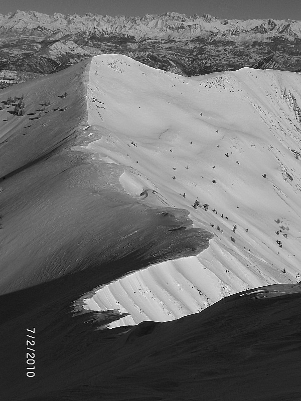 #7 Clot de Ginoux 7 : Ombre et lumière devant le sommet de l Clot de Ginoux 7 : Ombre et lumière devant le sommet de l'Oratoire et la chaîne des Ecrins.