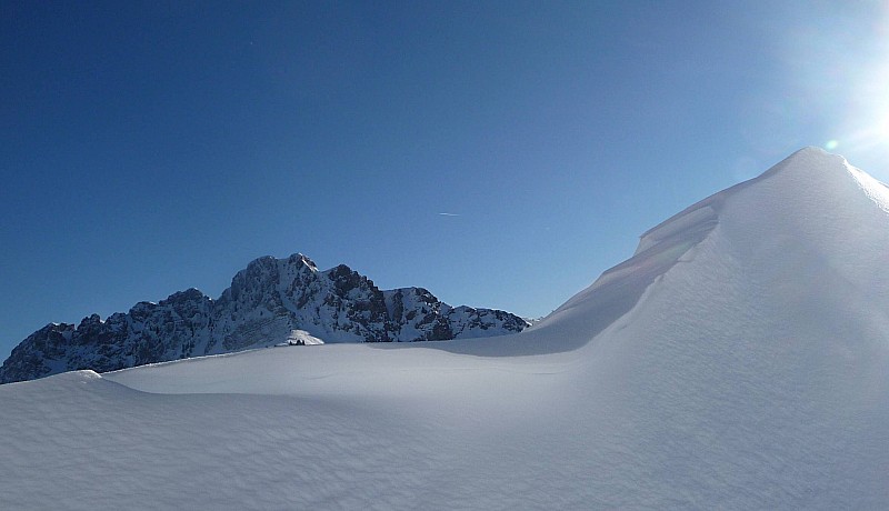 #3 au col 1781 m : Chavasse qui émerge de la crête au col 1781 m : Chavasse qui émerge de la crête