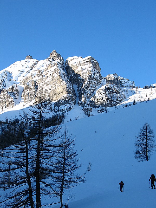 #5 Couloir raie des fesses : On comprends bien le nom du couloir. Mais ça sent rien dedans ! Couloir raie des fesses : On comprends bien le nom du couloir. Mais ça sent rien dedans !