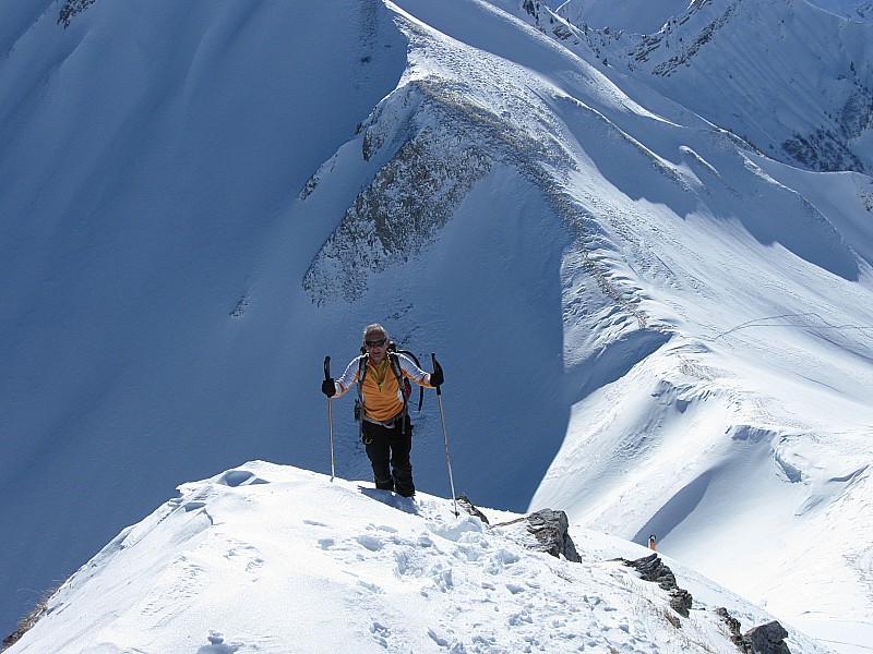 #11 Arête finale : Christian quelques mètres sous le sommet. Arête finale : Christian quelques mètres sous le sommet.