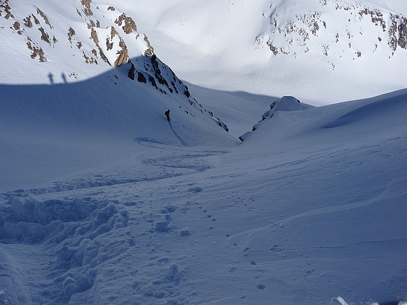 #3 Bonne neige dans les versants : Le petit couloir sous le point 2676 Bonne neige dans les versants : Le petit couloir sous le point 2676