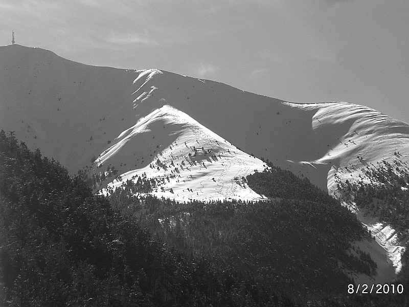 #9 Blayeul 7 : L Blayeul 7 : L'ensemble du haut de la course, vue depuis Auzet.