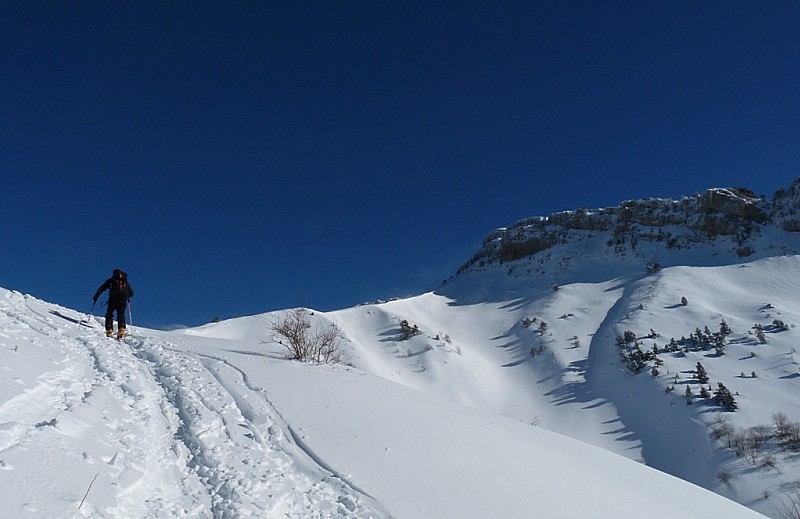 #6 Rochers de Chalves : et le col des Bannettes. Rochers de Chalves : et le col des Bannettes.