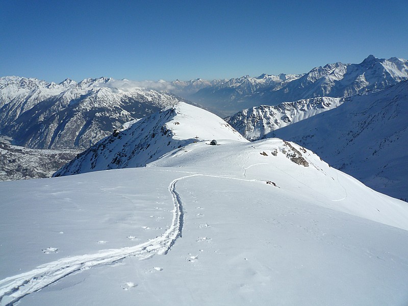 #1 arête Est vue du sommet : le bivouac arête Est vue du sommet : le bivouac