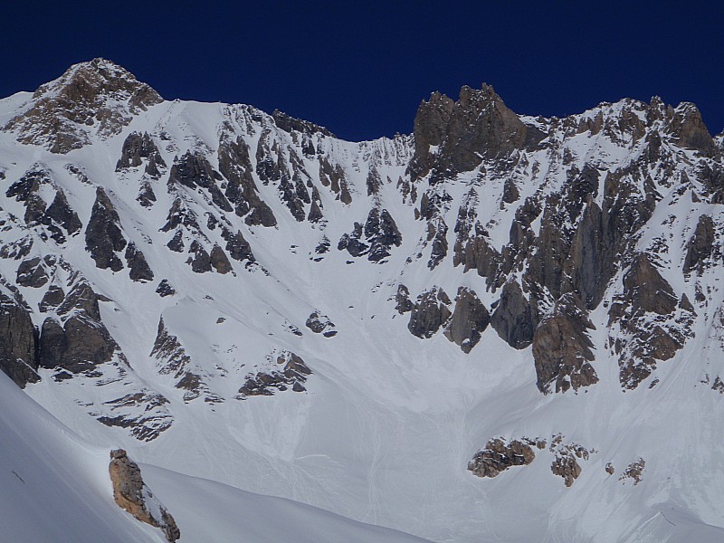 #5 couloirs SE de la Dent : on voit toutes les purges couloirs SE de la Dent : on voit toutes les purges