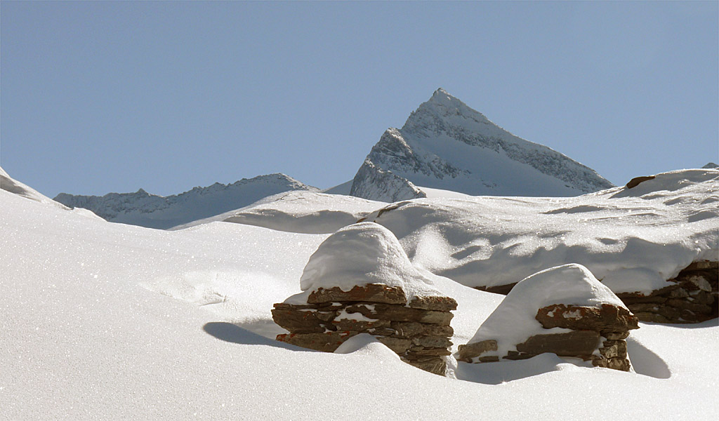 #1 L L'Ouille d'Arbéron : Vu des chalets vers l'Ouille d'Arbéron