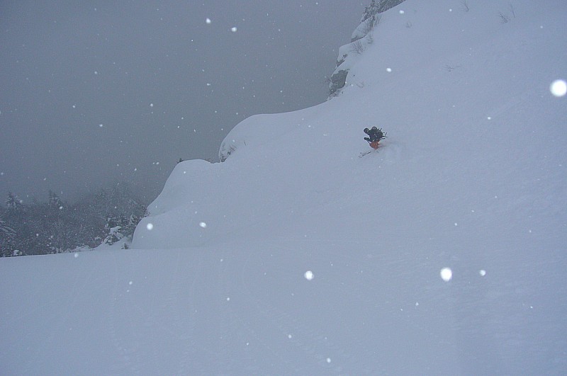 #2 Couloir du Grand Raya : Au dessus de l Couloir du Grand Raya : Au dessus de l'étroiture qui passera bien