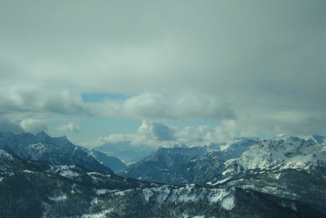 #3 Retour d Retour d'est : Premiers indices sur le Queyras, alors qu'au fond la Durance jouit encore d'un beau ciel bleu