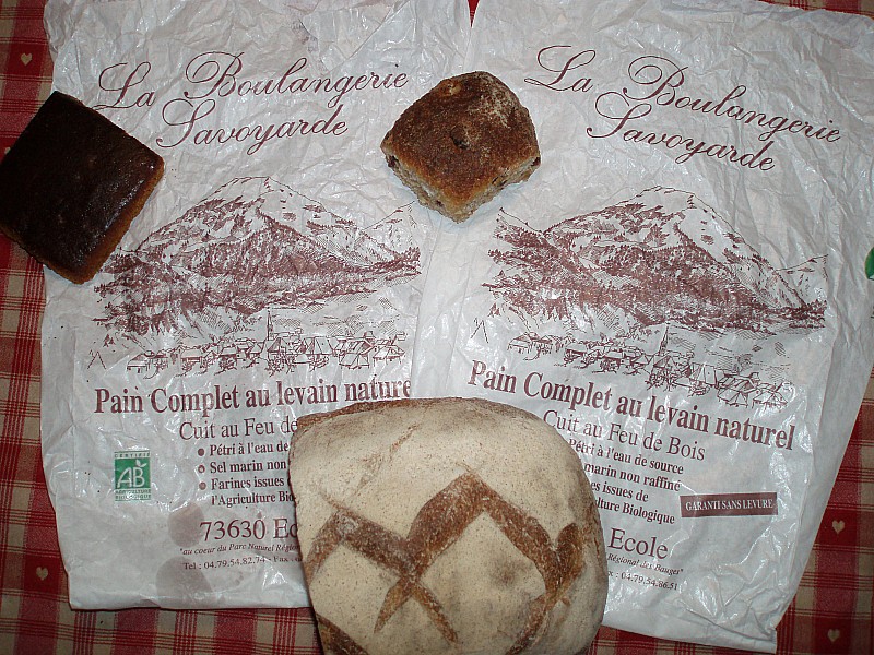 #9 Le bon pain... : Le plaisir aprés l Le bon pain... : Le plaisir aprés l'effort. Hummm, les bonnes gateries de la boulangerie d'Ecole :)
