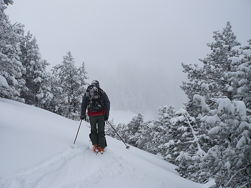 Ivan au début de la descente : Excellente neige pas encore soufflée...