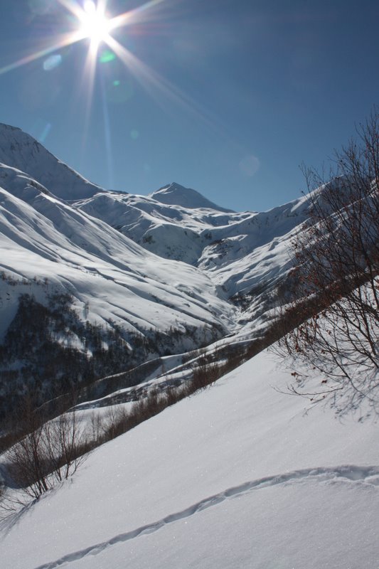 #3 col des prés nouveaux : Ce lundi (et c col des prés nouveaux : Ce lundi (et c'était pareil dimanche, vu l'absence de traces) on avait pas que la course mais le vallon entier pour nous...