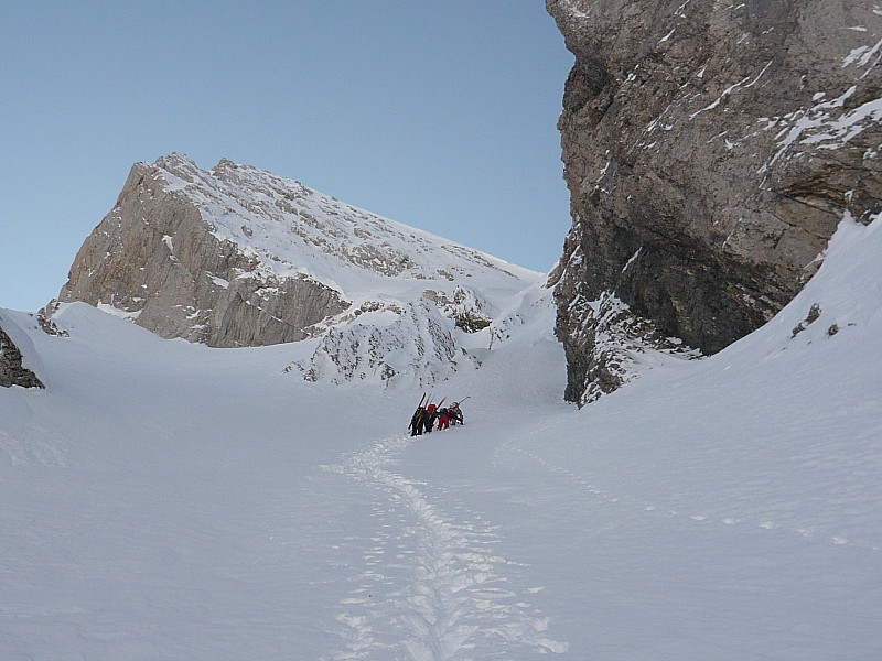 #2 Couloir Combaz : A partir de là, c Couloir Combaz : A partir de là, c'est crampons et skis sur le sac