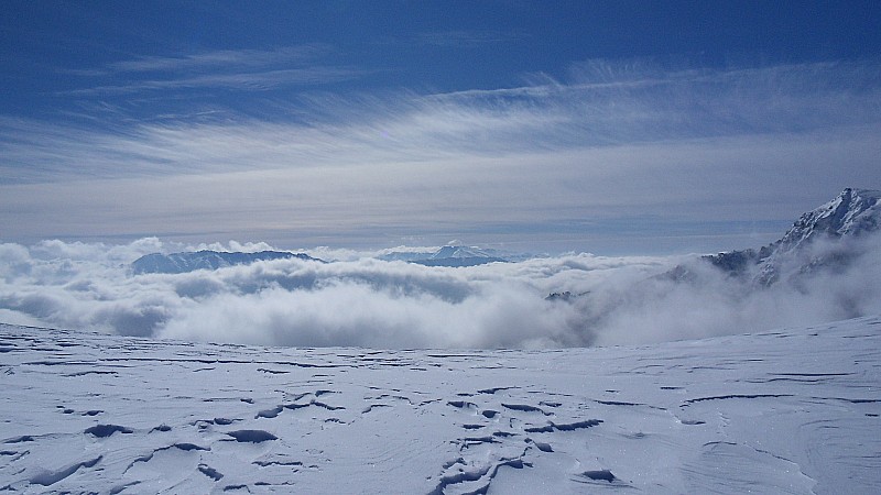 #2 montée sur monte grosso : finalement le mauvais temps reste en dessous... montée sur monte grosso : finalement le mauvais temps reste en dessous...