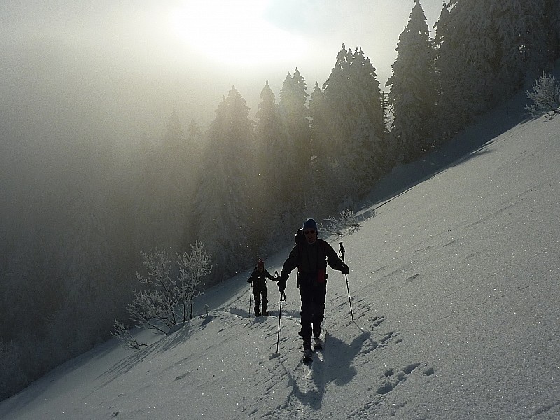 #1 Bec Charvet : Sortie du brouillard Bec Charvet : Sortie du brouillard