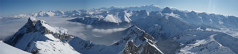 Panorama du sommet : Dire que le Jura est dans la brouillasse !!
Et nous on se noie dans le ciel bleu ;)