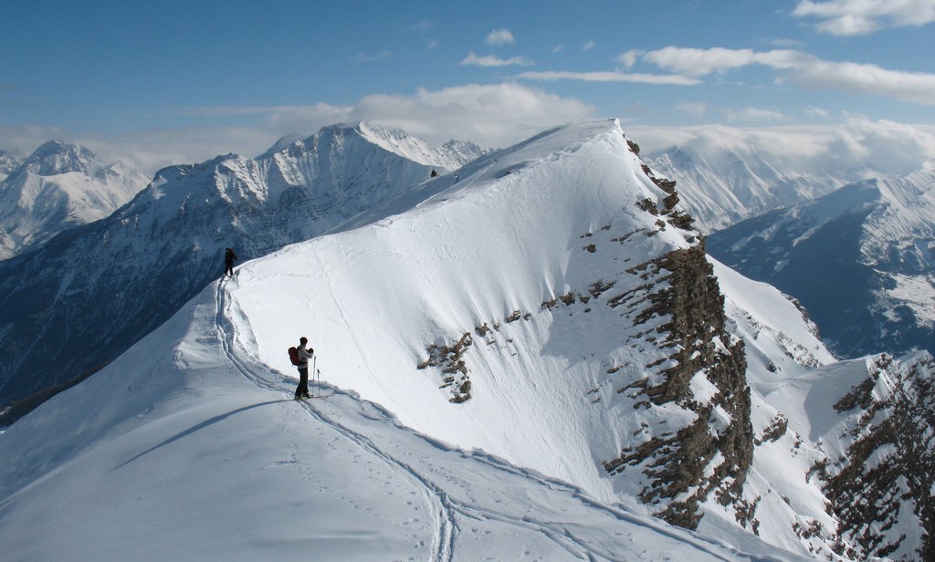 #9 Sur la crête... : ...en rive droite du vallon (Pt 2660m) Sur la crête... : ...en rive droite du vallon (Pt 2660m)