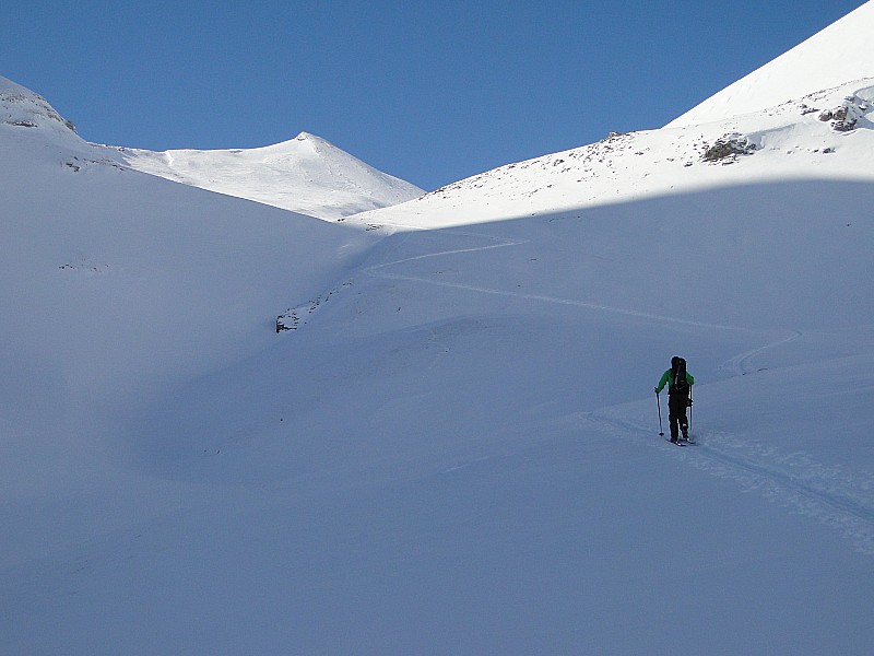 #1 Trace de montée dans le vallon : Petit passage à l Trace de montée dans le vallon : Petit passage à l'ombre un peu frisquet