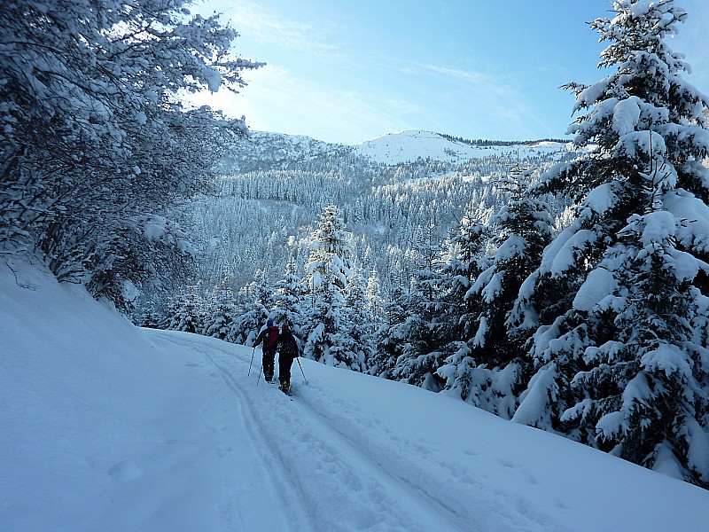 #1 Chapotet : Longue piste... enfin une trouée. Chapotet : Longue piste... enfin une trouée.