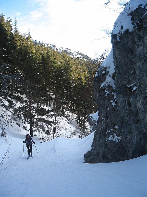 #1 Petit verrou rocheux : après 45mn de montée. Petit verrou rocheux : après 45mn de montée.