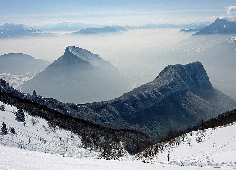 #5 rochers de chalves : crasse grenobloise : les pentes au premier plan sont bien croûtées rochers de chalves : crasse grenobloise : les pentes au premier plan sont bien croûtées