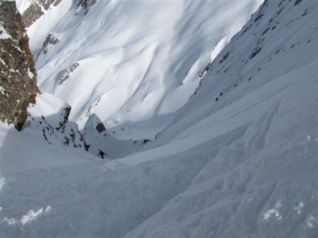 #6 couloir Combaz : un skieur seul ds le couloir Combaz couloir Combaz : un skieur seul ds le couloir Combaz