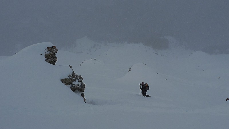 #2 Sous le col : ça se met à neiger Sous le col : ça se met à neiger
