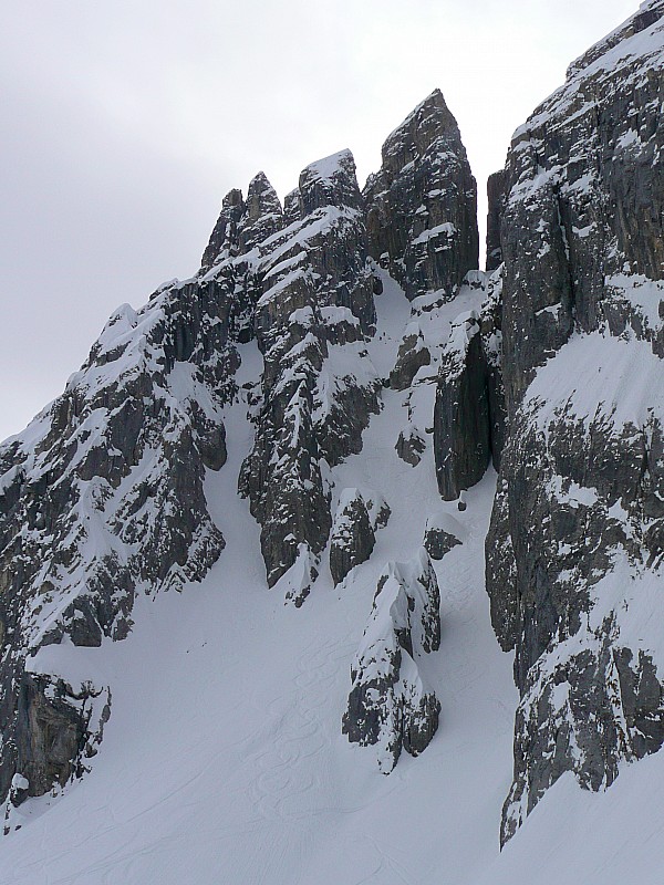 couloir NE en face : En remontant au col du Biol